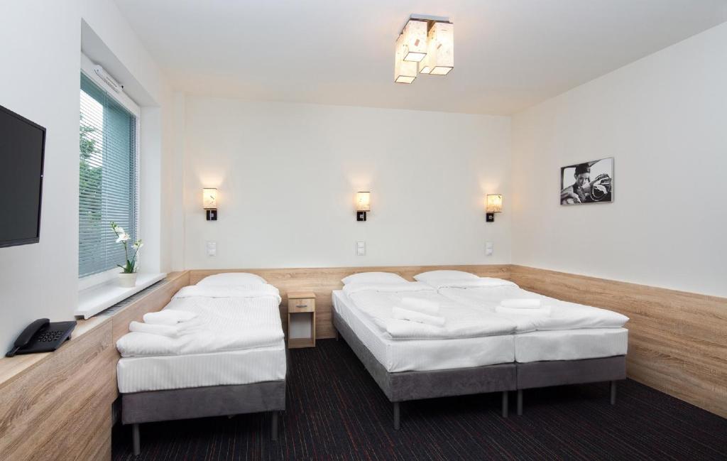 Automobil Hotel - Resim 24