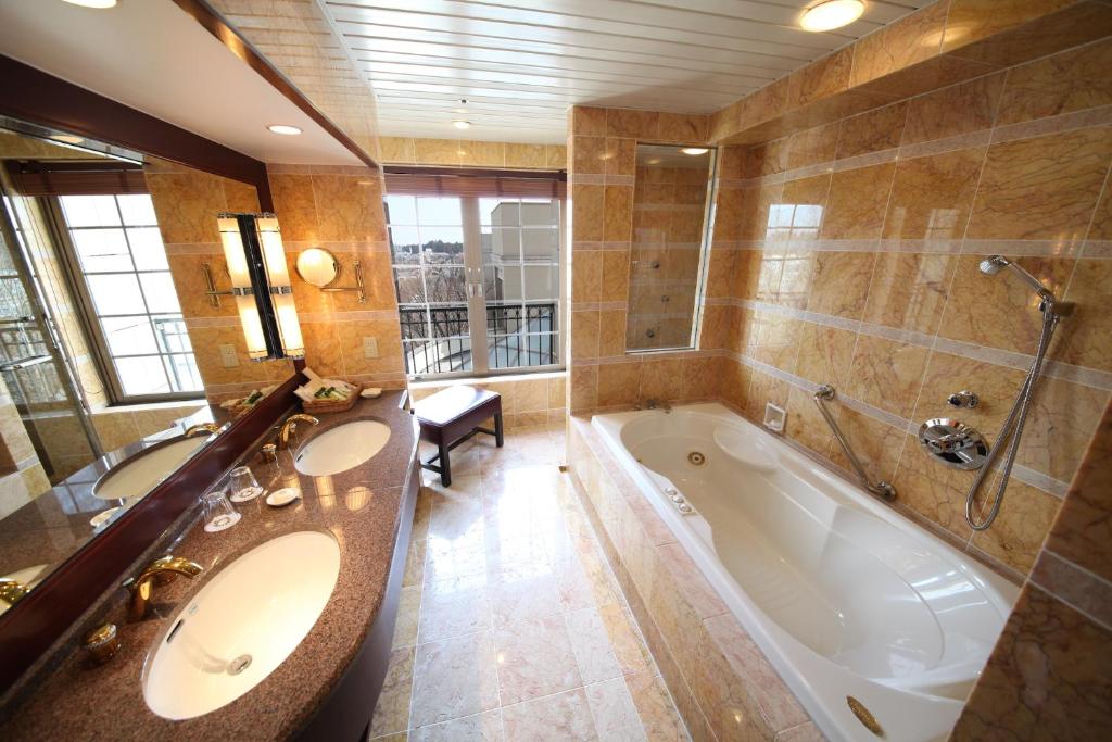 Koupelna v ubytování Mito Plaza Hotel