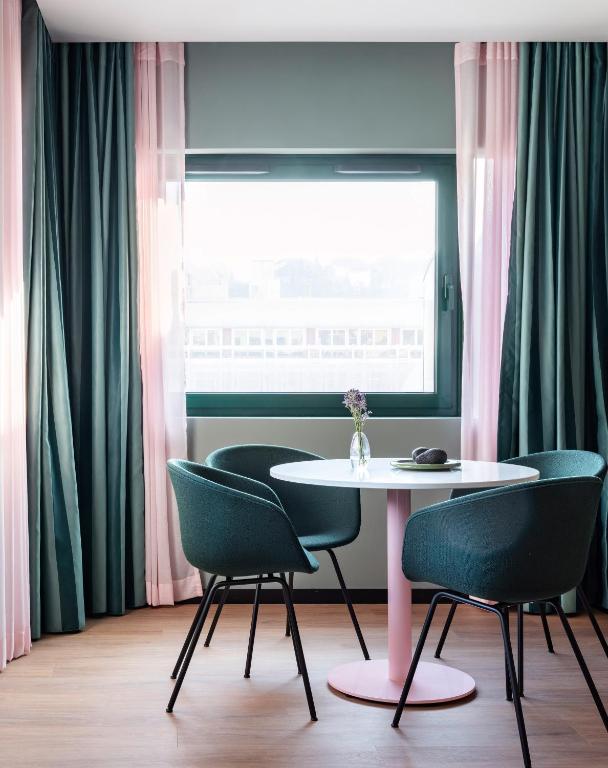 Numa Lisbon Anjos - Resim 10