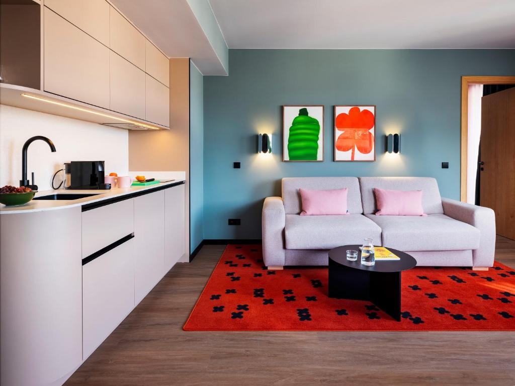 Numa Lisbon Anjos - Resim 41