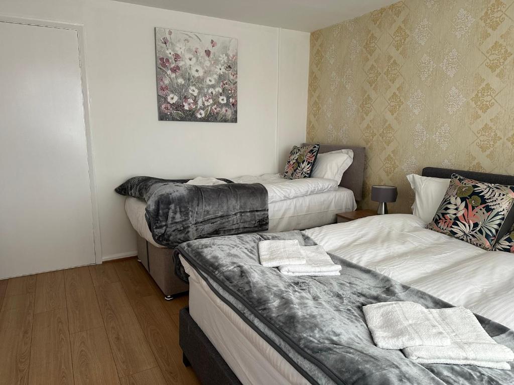 Place to stay up Ipswich near the train station, football stadium, waterfront 2