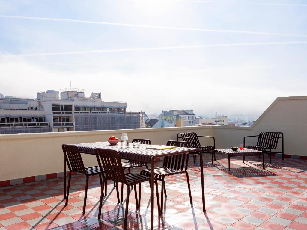 
One-Bedroom Apartment with Terrace and Sofa Bed
