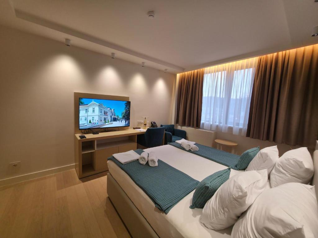 CENTRAL Stars Apartments & Free parking - King Studio