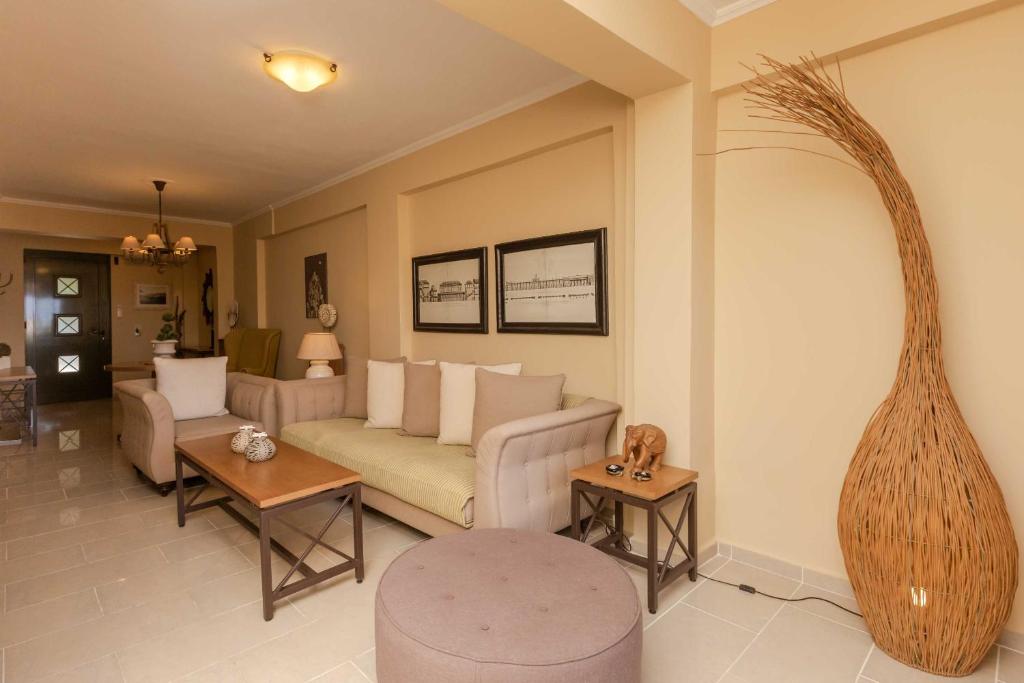 A seating area at Talizeti Home - Adults Only