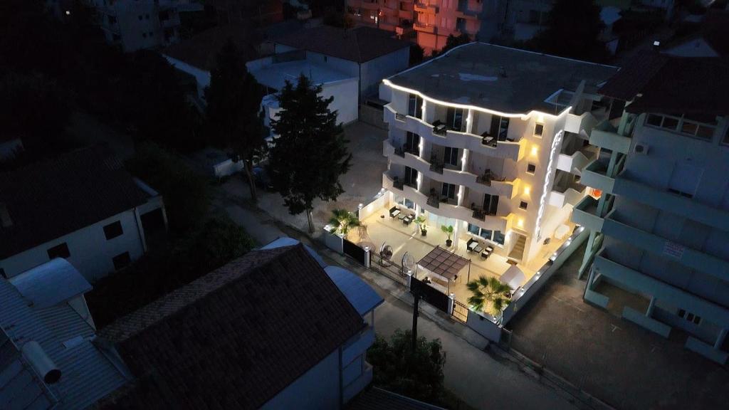 Budova, kde se aparthotel nachází