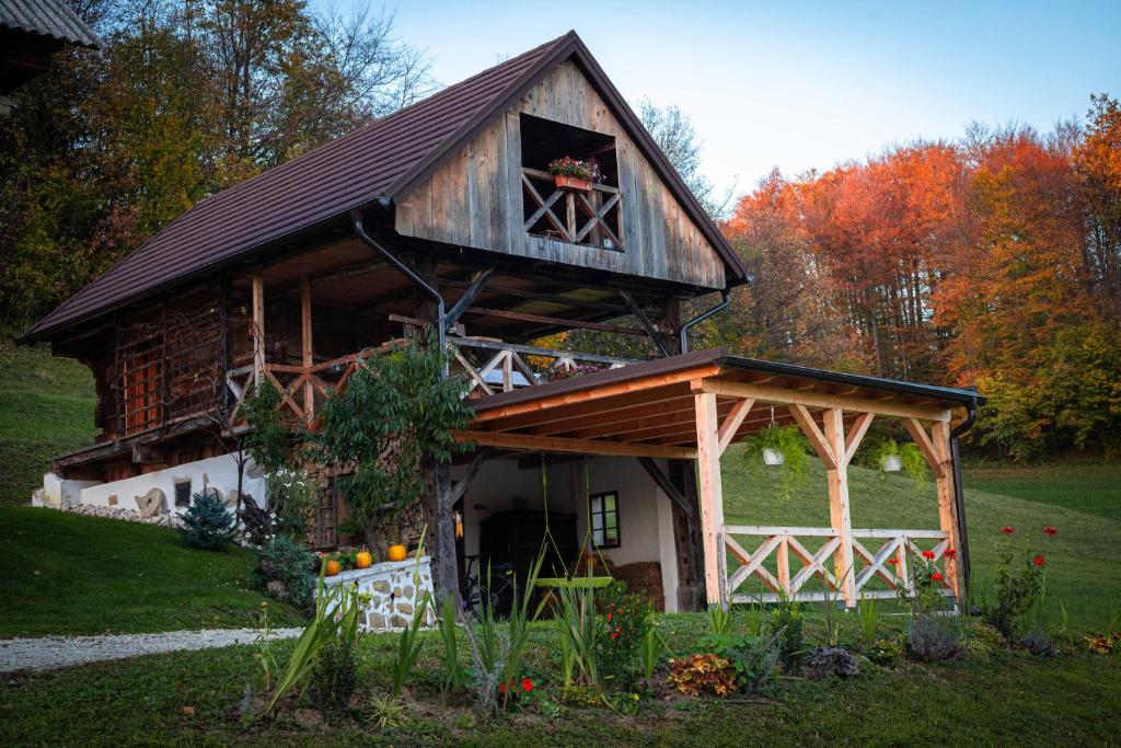 Zahrada ubytování Apartment Pajek on the Hayrack