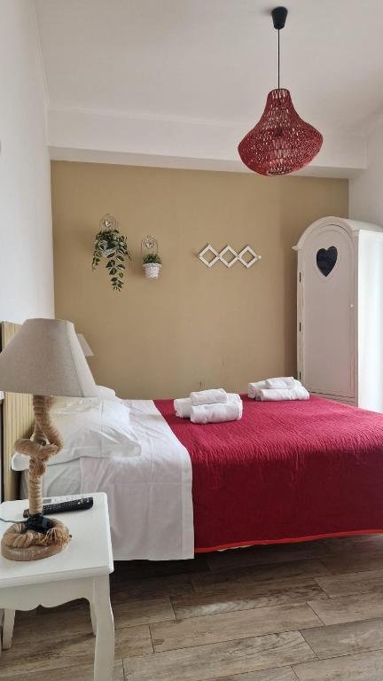 A bed or beds in a room at Il Mare Di Roma