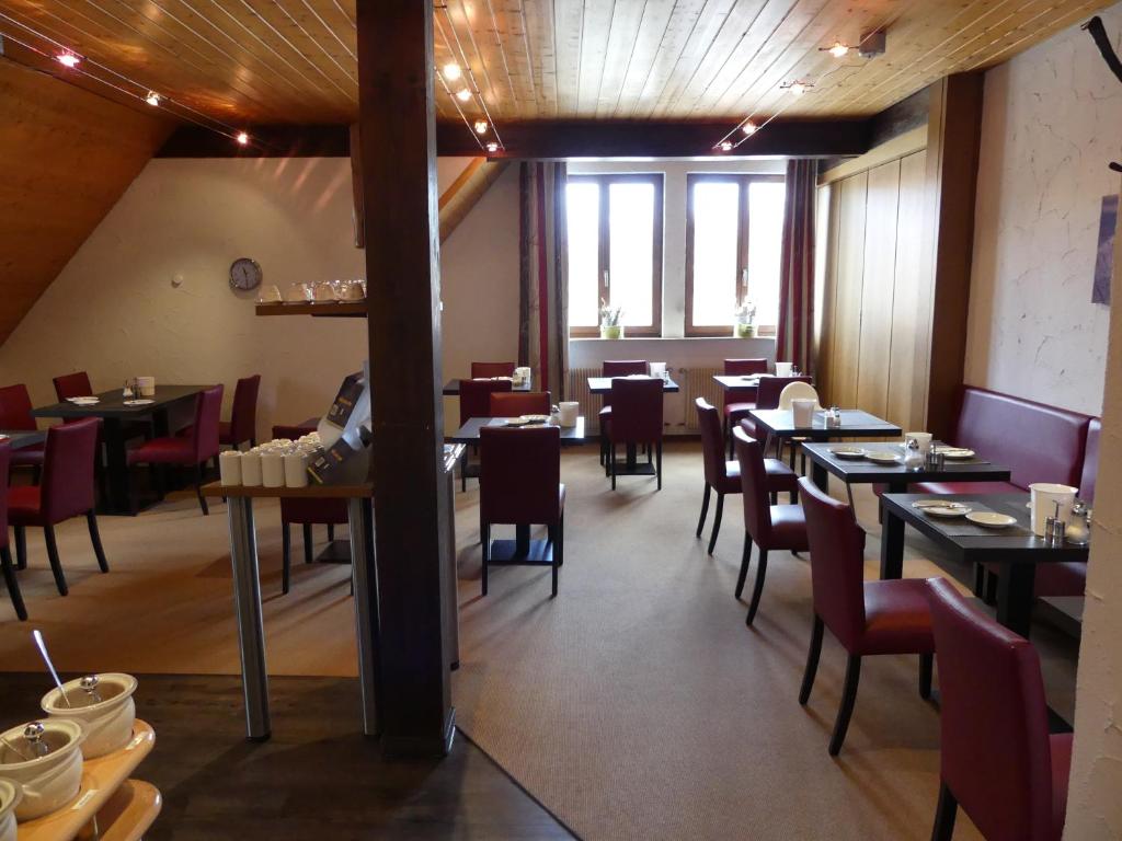 Restaurace v ubytování Hotel KRONE Garni