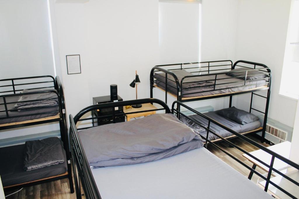 
Bed in 6-Bed Mixed Dormitory Room
