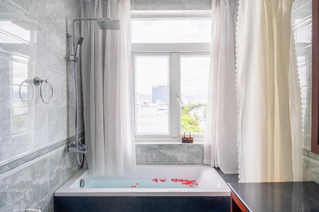 Koupelna v ubytování Lychees' Hotel