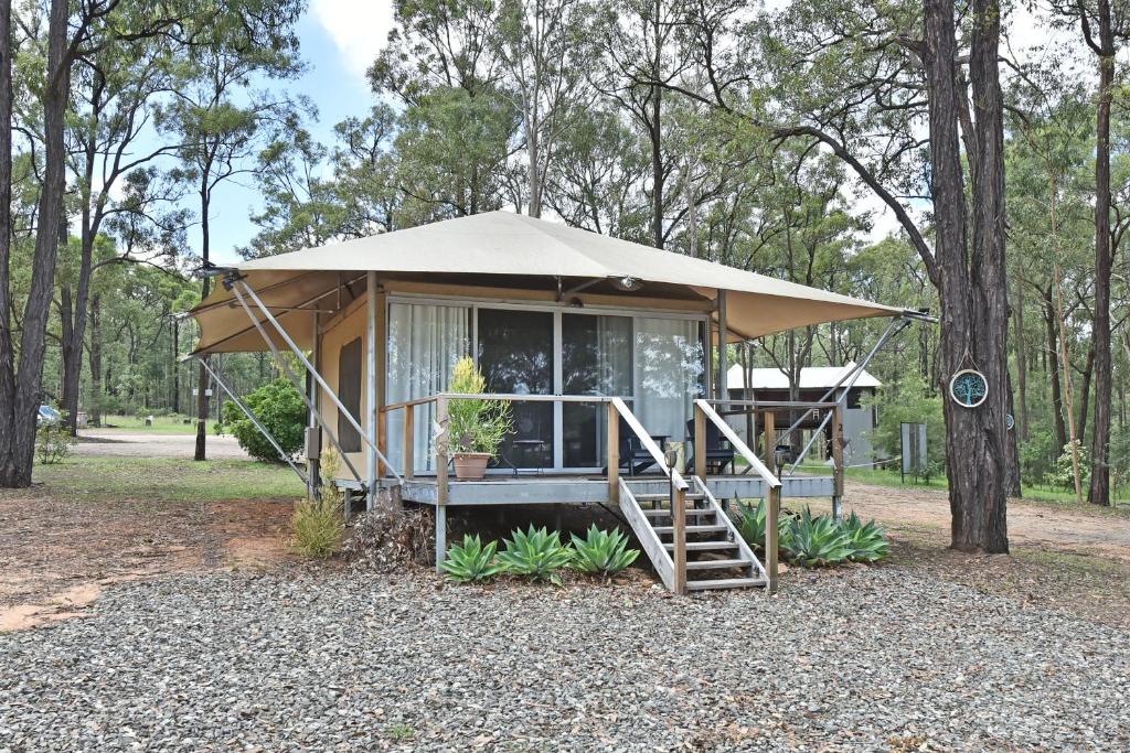 Zahrada ubytování Pokolbin Glamping - Sleeps 2. Eco-Friendly Single Glamping Tents