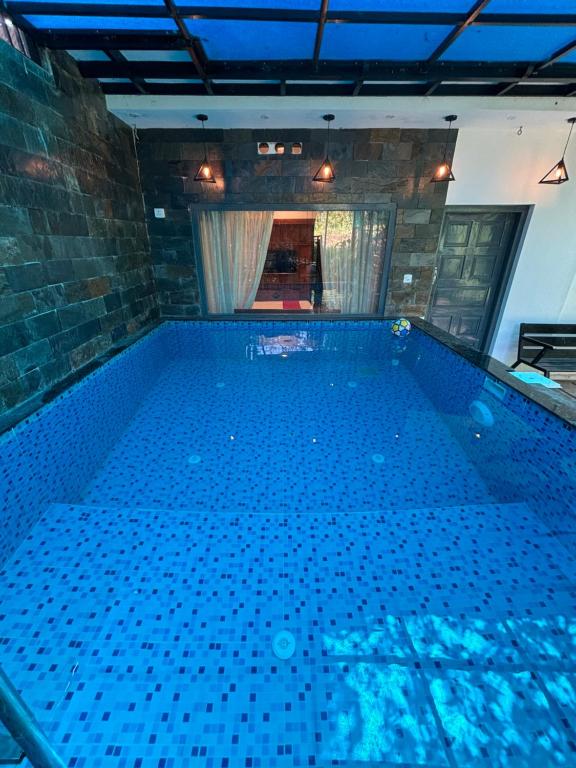 Bazén v ubytování Agasthya Private Pool & Park villa nebo v jeho okolí