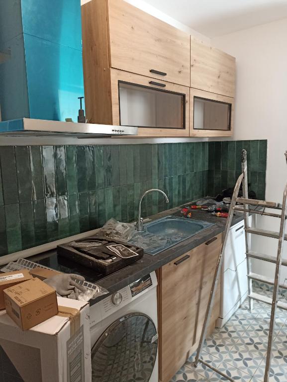 Kuchyň nebo kuchyňský kout v ubytování Studio Avignon centre gare