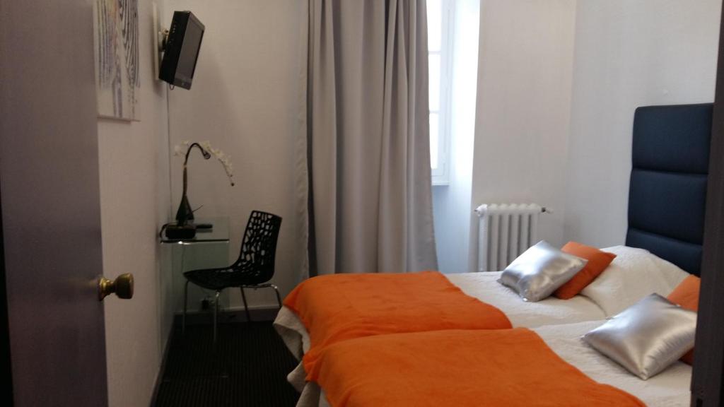 Hôtel Le Capitole - Resim 6