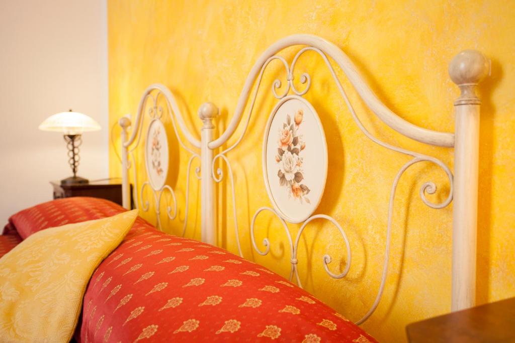 Łóżko lub łóżka w pokoju w obiekcie B&B Home in Florence