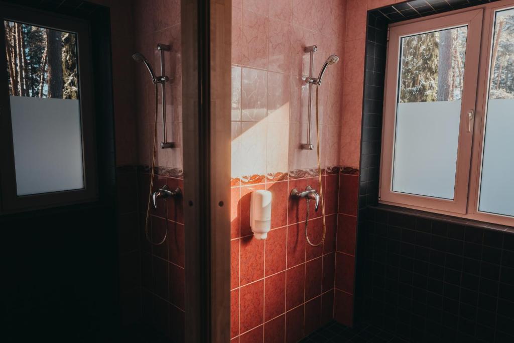 Koupelna v ubytování Tartumaa Tervisespordikeskus