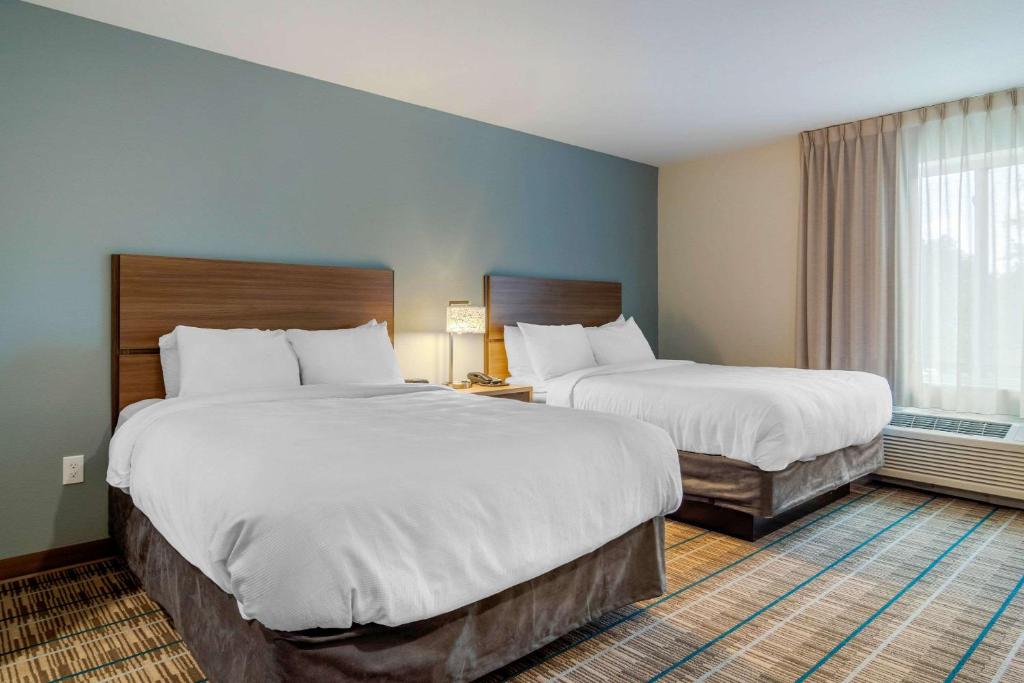 MainStay Suites Newnan Atlanta South - Queen Suite - Accessible/Non-Smoking