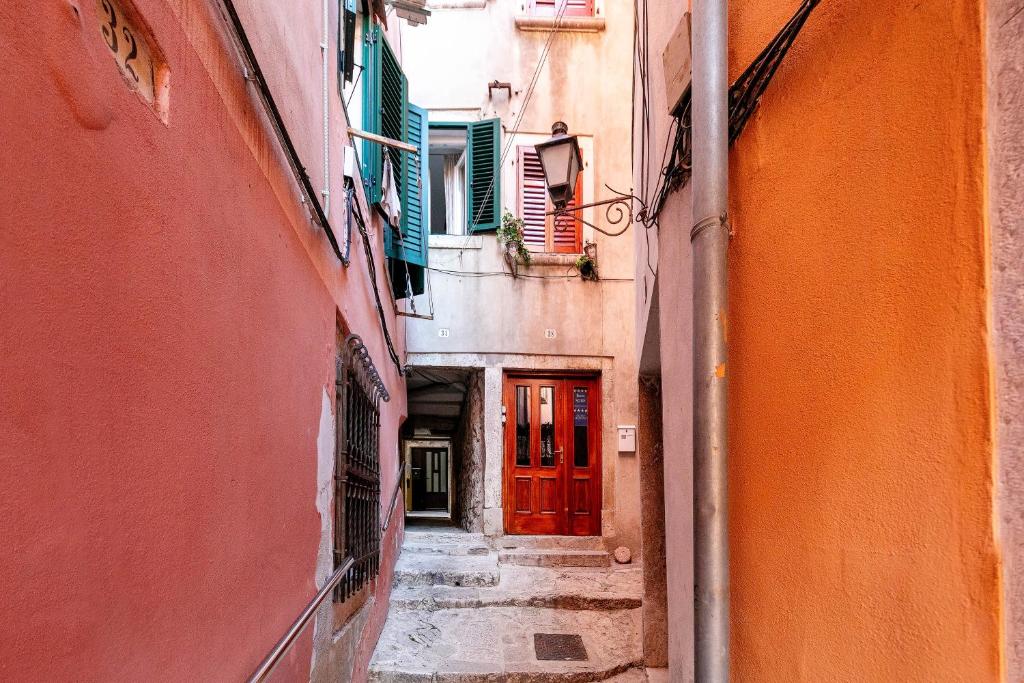 Fotografia z galérie ubytovania Duplex Apartment Camelia in charming Old town v Rovinj
