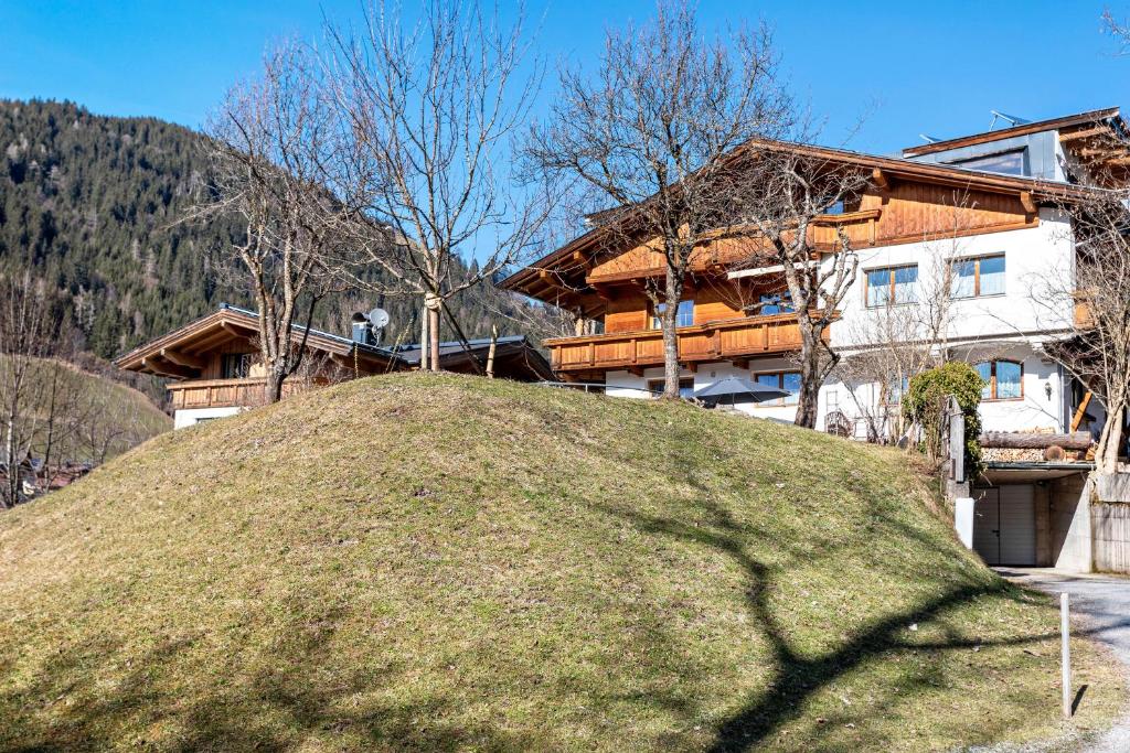 Nespecifikovaný výhled na hory nebo výhled na hory při pohledu z apartmánu