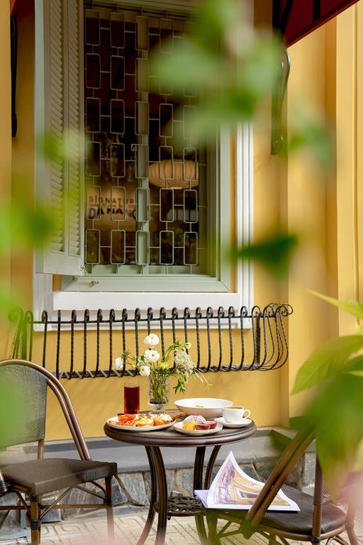 Thức uống tại Signature by M Village Danang Heritage, A modern luxury stay