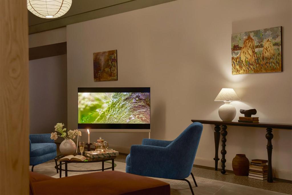 TV/trung tâm giải trí tại Signature by M Village Danang Heritage, A modern luxury stay
