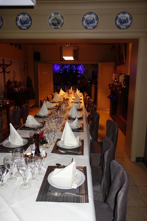 Restaurace v ubytování Elckerlyck Inn Hotel