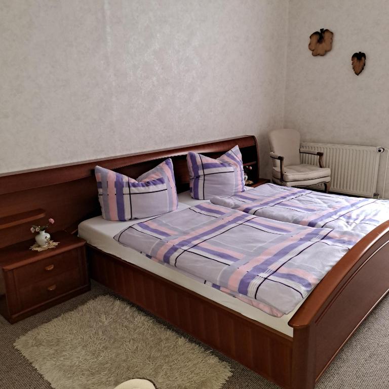 Postel nebo postele na pokoji v ubytování Ferienwohnung Hahn