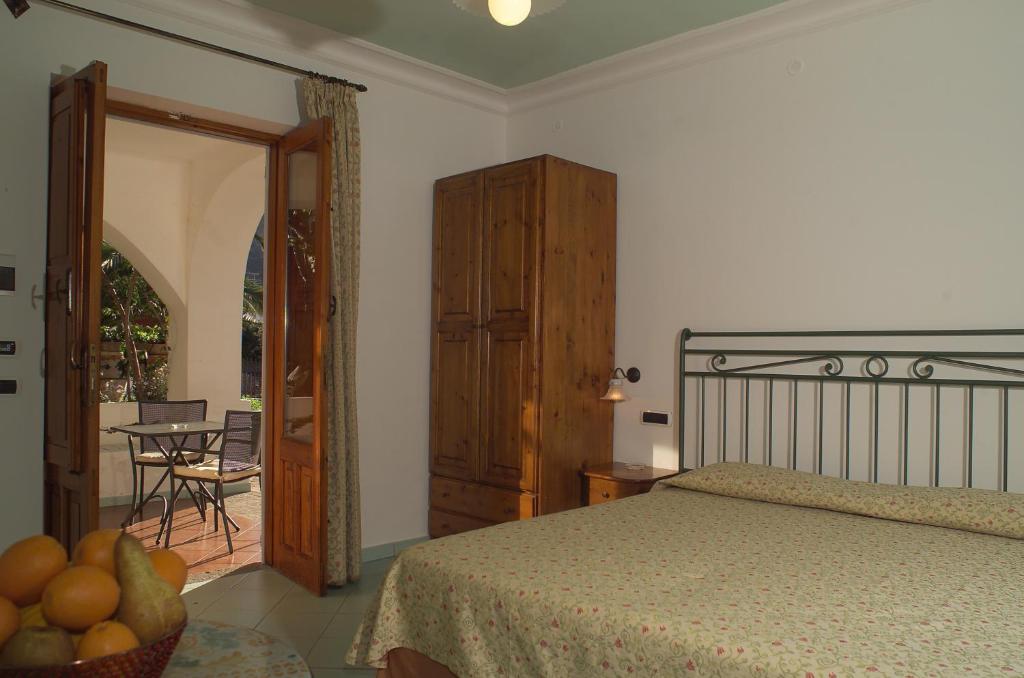 Residence Hotel Villa Fiorentino - Triple Room