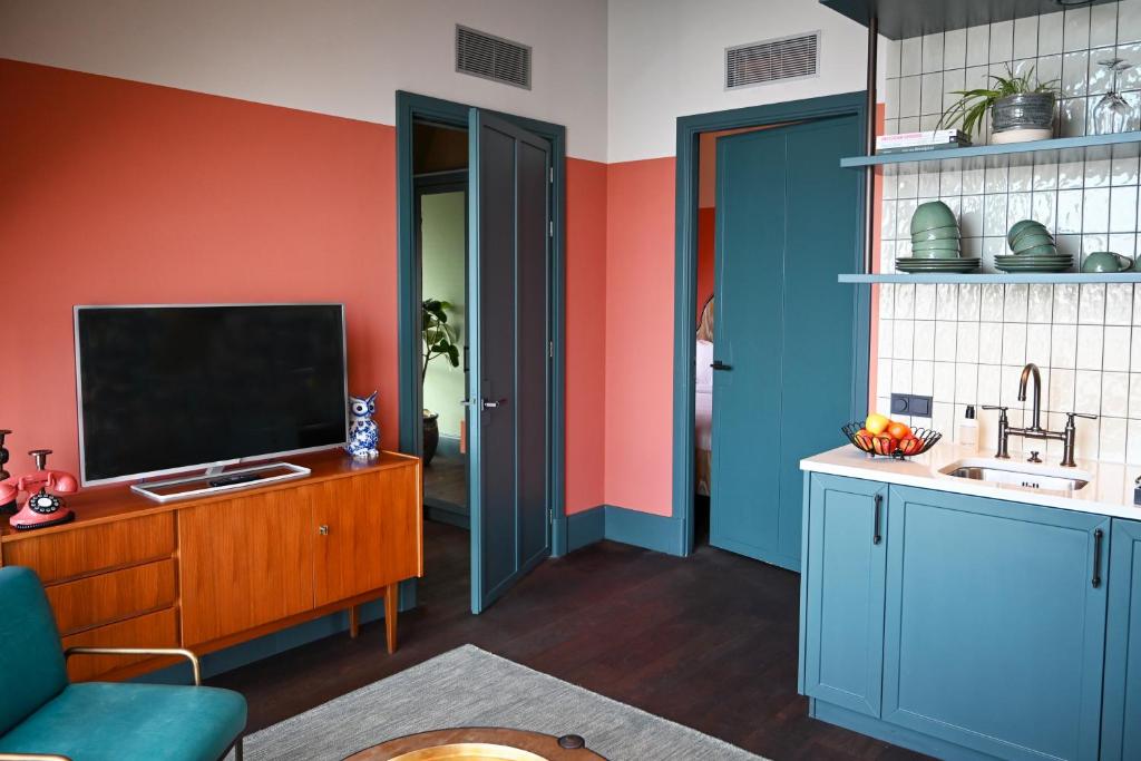 The July - Boat & Co - Resim 6