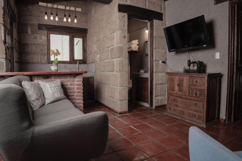 TV a/nebo společenská místnost v ubytování Hotel Sol y Fiesta