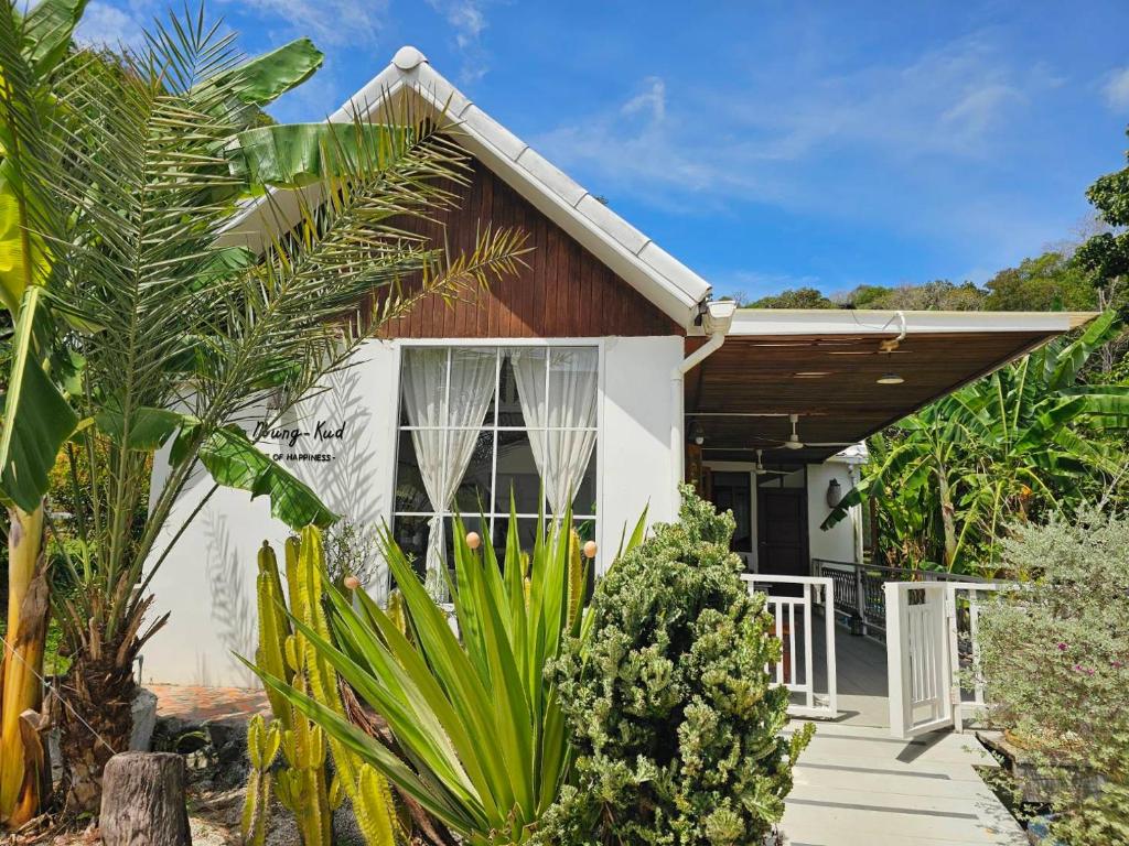 Zahrada ubytování Tropical Oasis Aoyon Beach House