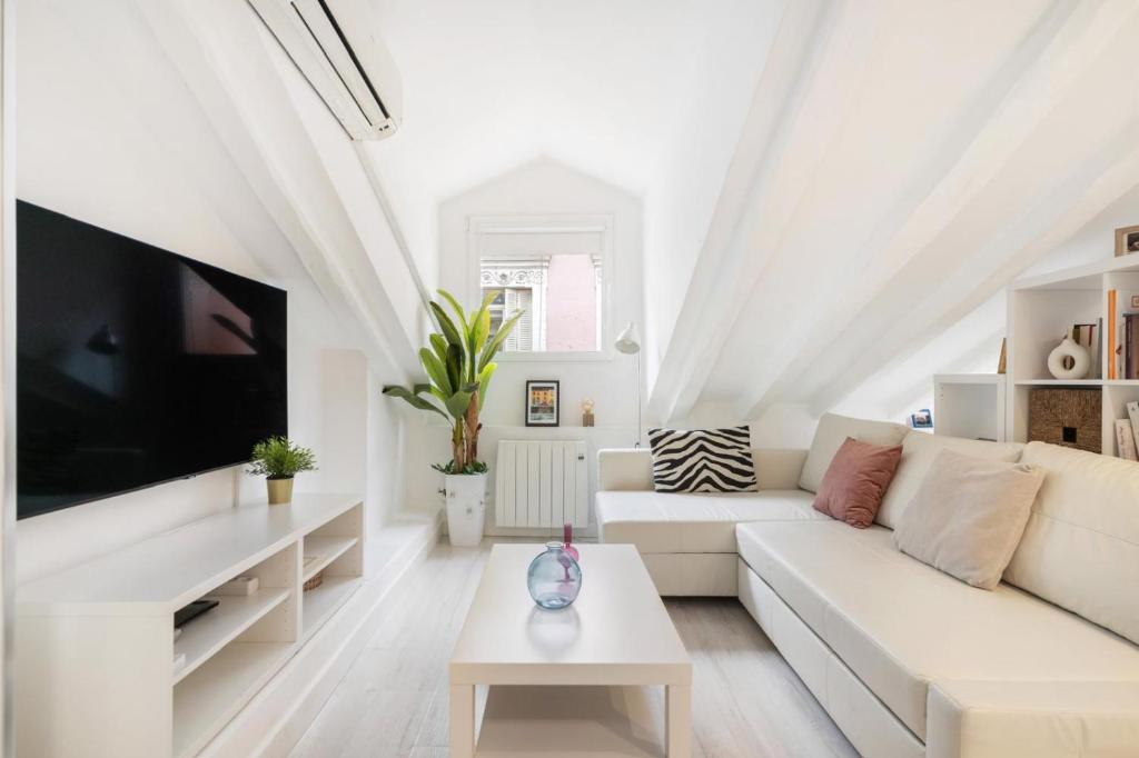 Charming Apartment in Heart of Madrid