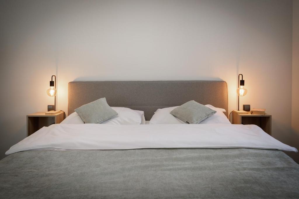 River Apartments - 19