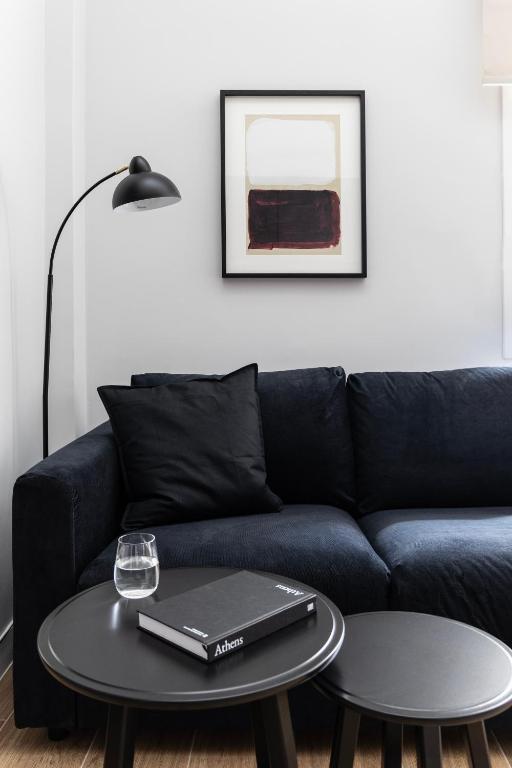 Elliot Petralona, Athens - 4