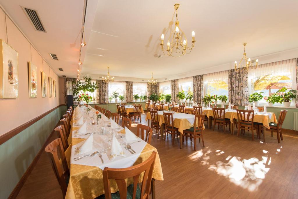 Imagen de la galería de Gasthaus-Gostišče-Trattoria Ogris, en Ludmannsdorf