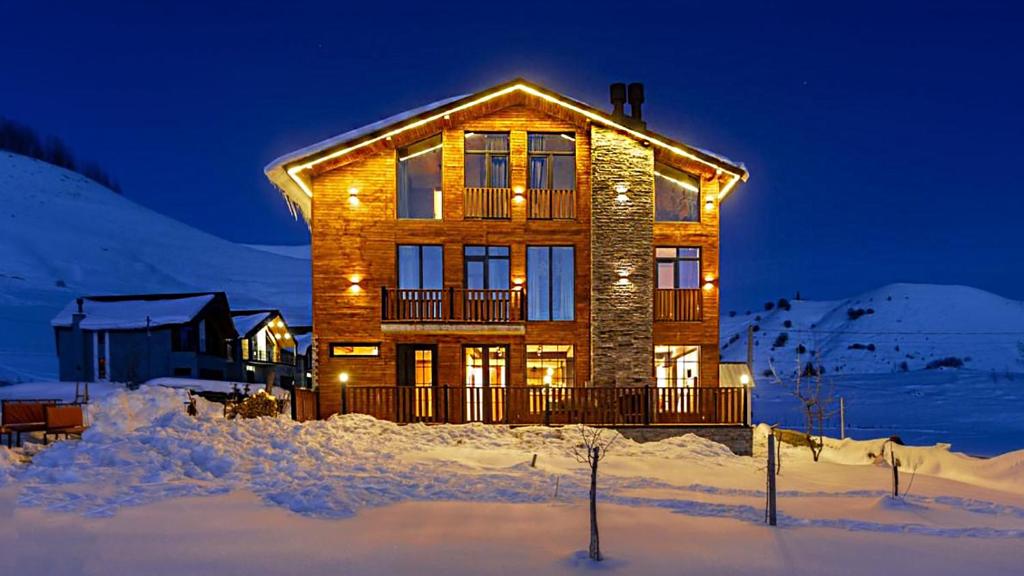 Chalet In Gudauri v zimě