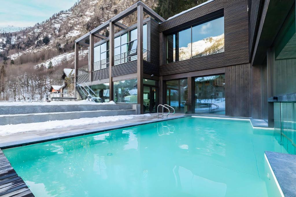 Bazén v ubytování NH Collection Alagna Mirtillo Rosso nebo v jeho okolí