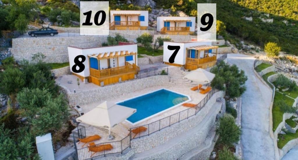 Bazén v ubytovaní Camping Homes Grot alebo v jeho blízkosti