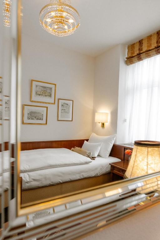 Hotel Stefanie - VIENNA'S OLDEST HOTEL - 6