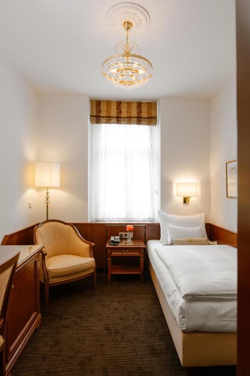 Hotel Stefanie - VIENNA'S OLDEST HOTEL - 1