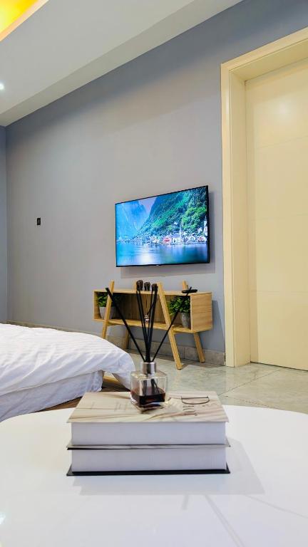 TV a/nebo společenská místnost v ubytování Seven Space Coliving