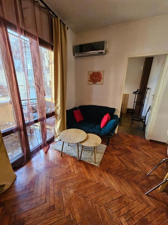 Hot Spot 2bdrm apartment 1