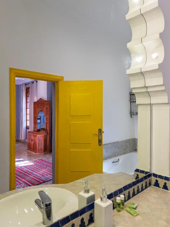 حمام في RIAD TANJA by chef Moha