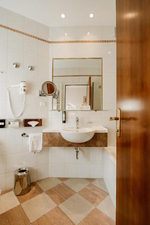 Hotel Stefanie - VIENNA'S OLDEST HOTEL - 12