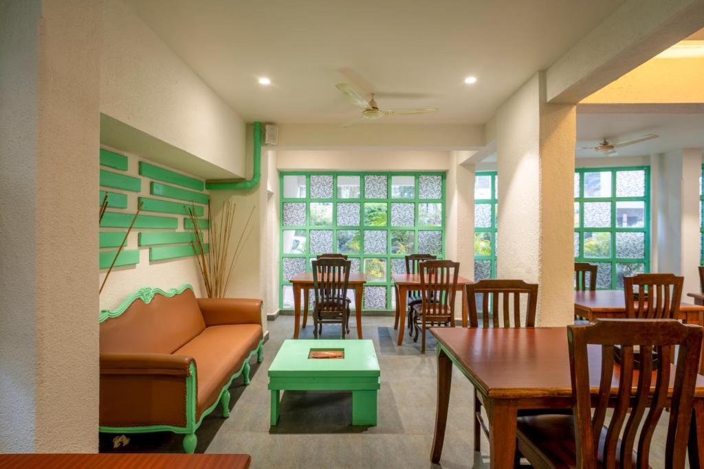 Posezení v ubytování Hotel StayBird - Nest, Kharadi