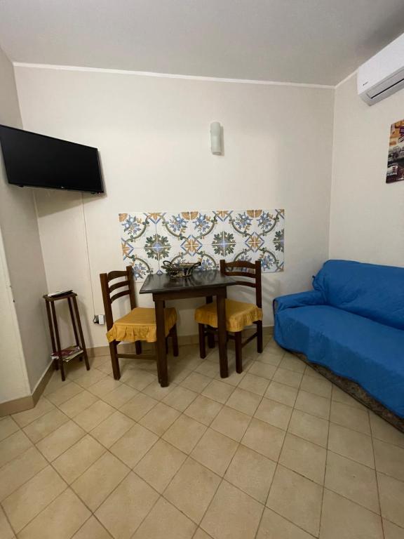 A seating area at Normanni Central House