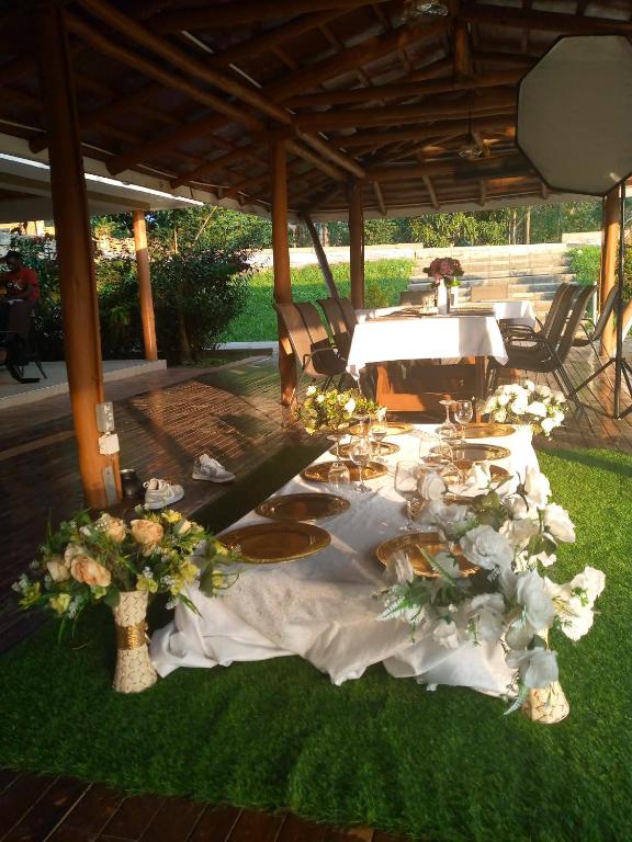 Zahrada ubytování Zebi Ecolodge