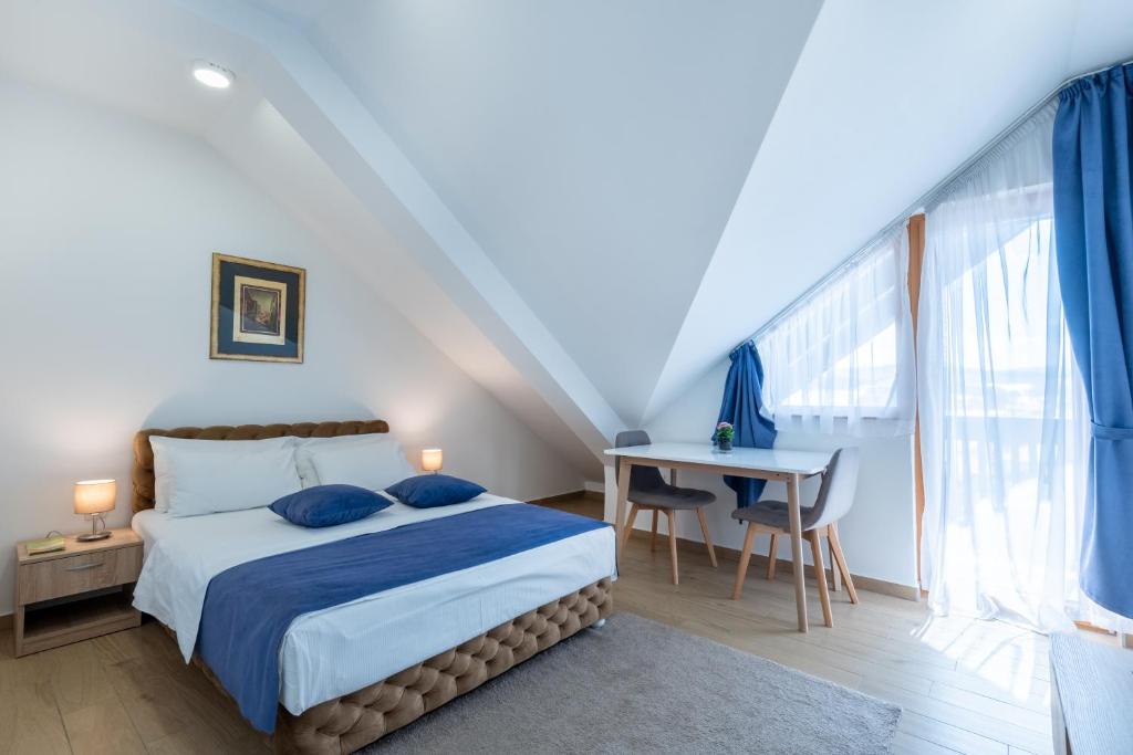 
Single Room with Balcony
