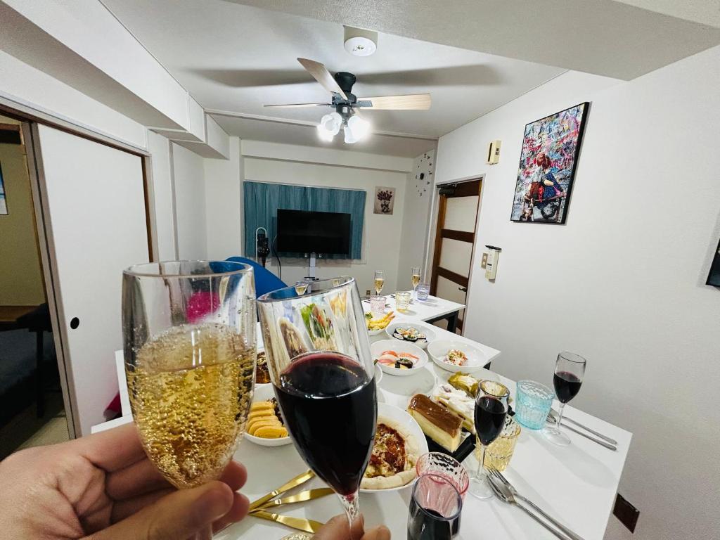 アパートメントの敷地内または近くでの食事または食べ物