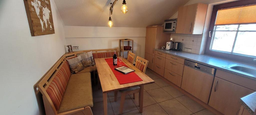 Kuchyň nebo kuchyňský kout v ubytování Ferienwohnung Zeber